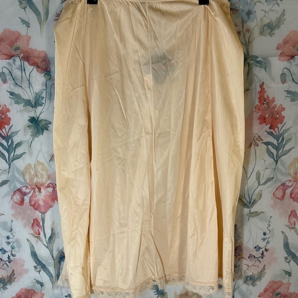 Vintage Cream Lace Trim Slip Skirt